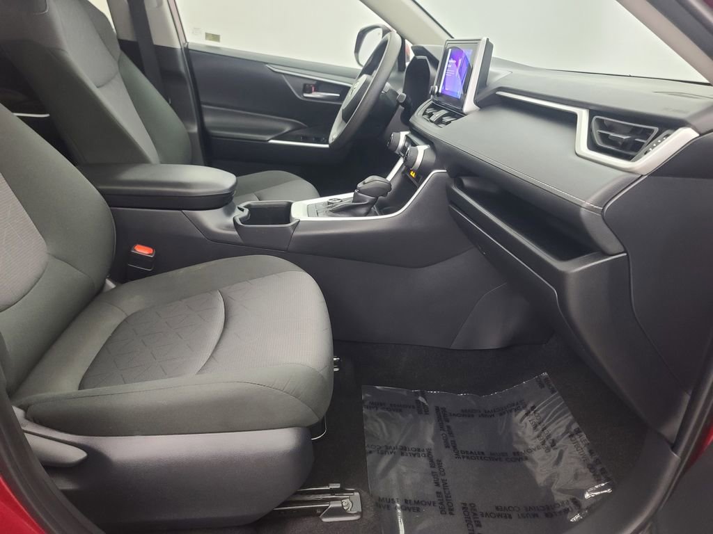 Used 2025 Toyota RAV4 XLE image 16