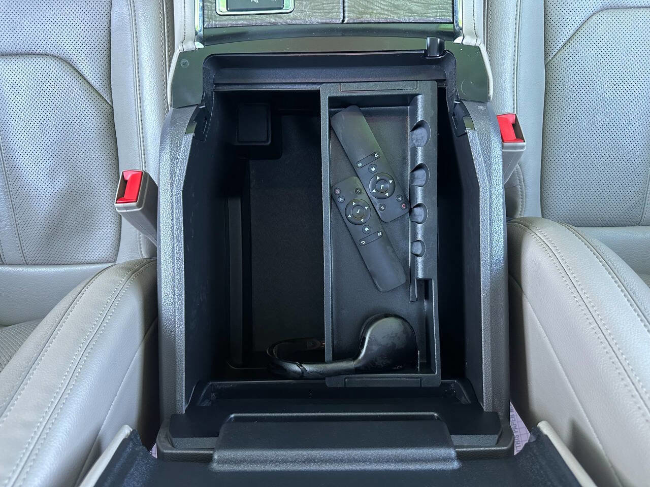 Used 2019 Ford Expedition Limited w/ Equipment Group 301A image 38