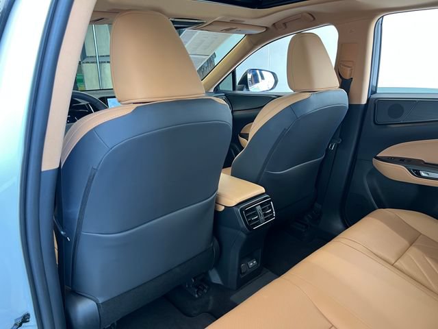 Used 2025 Lexus NX 450h+ AWD w/ Accessory Package (Z2) image 32