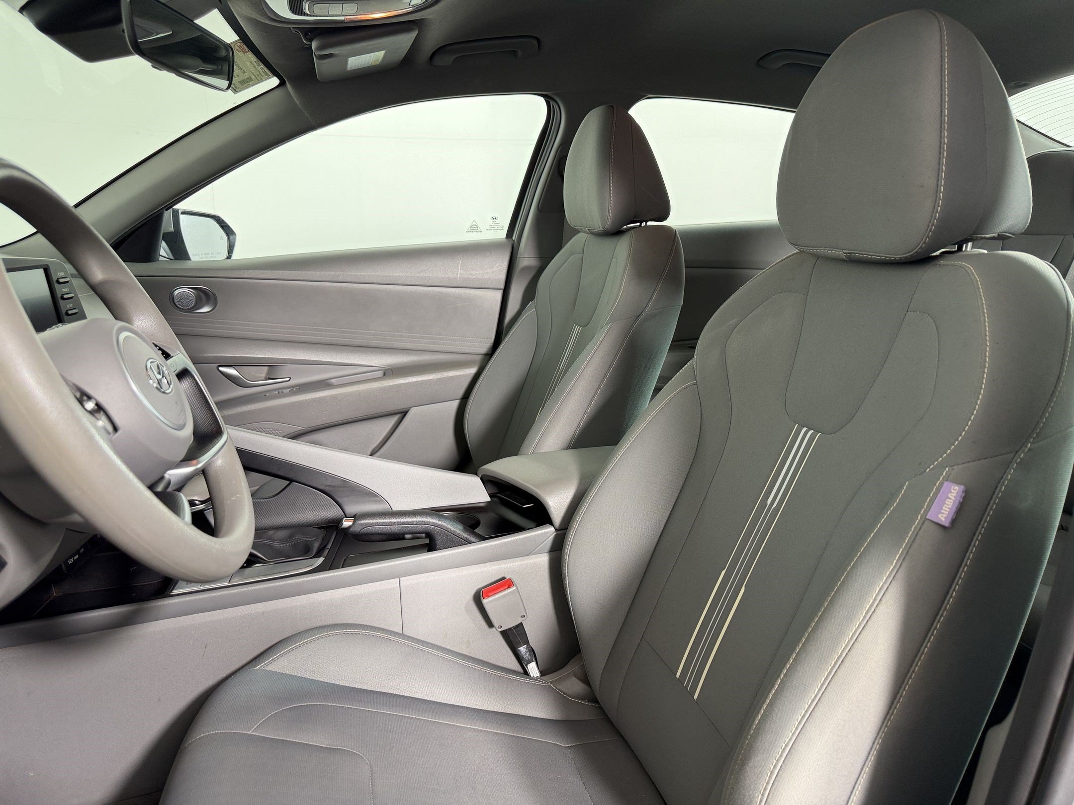 Used 2021 Hyundai Elantra SEL FWD image 4