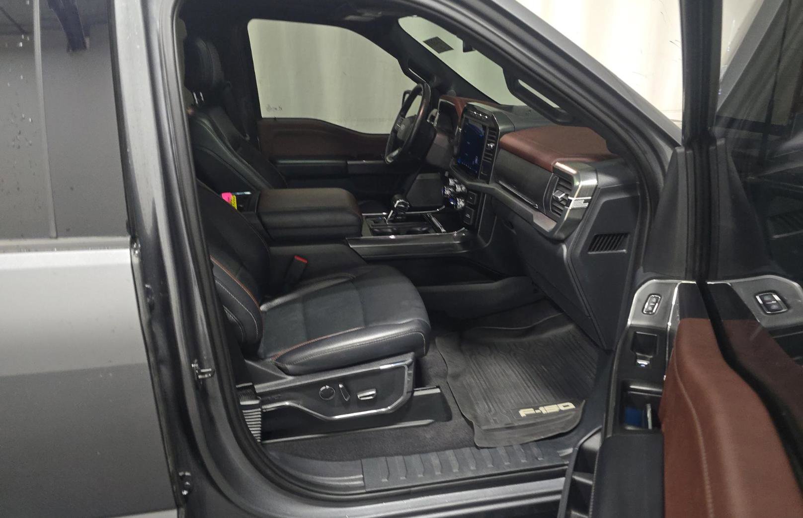 Used 2023 Ford F150 Lariat w/ Equipment Group 502A High image 10