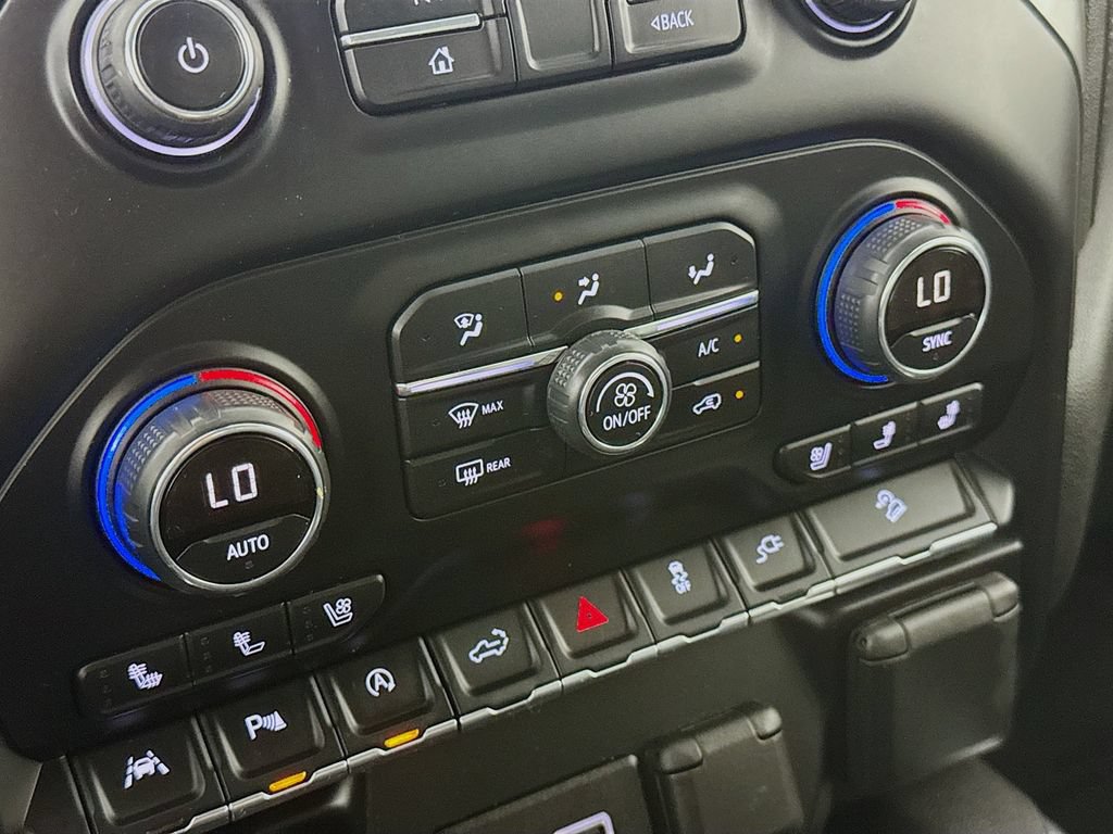 Used 2019 Chevrolet Silverado 1500 LTZ w/ LTZ Premium Package AWD/4WD image 19