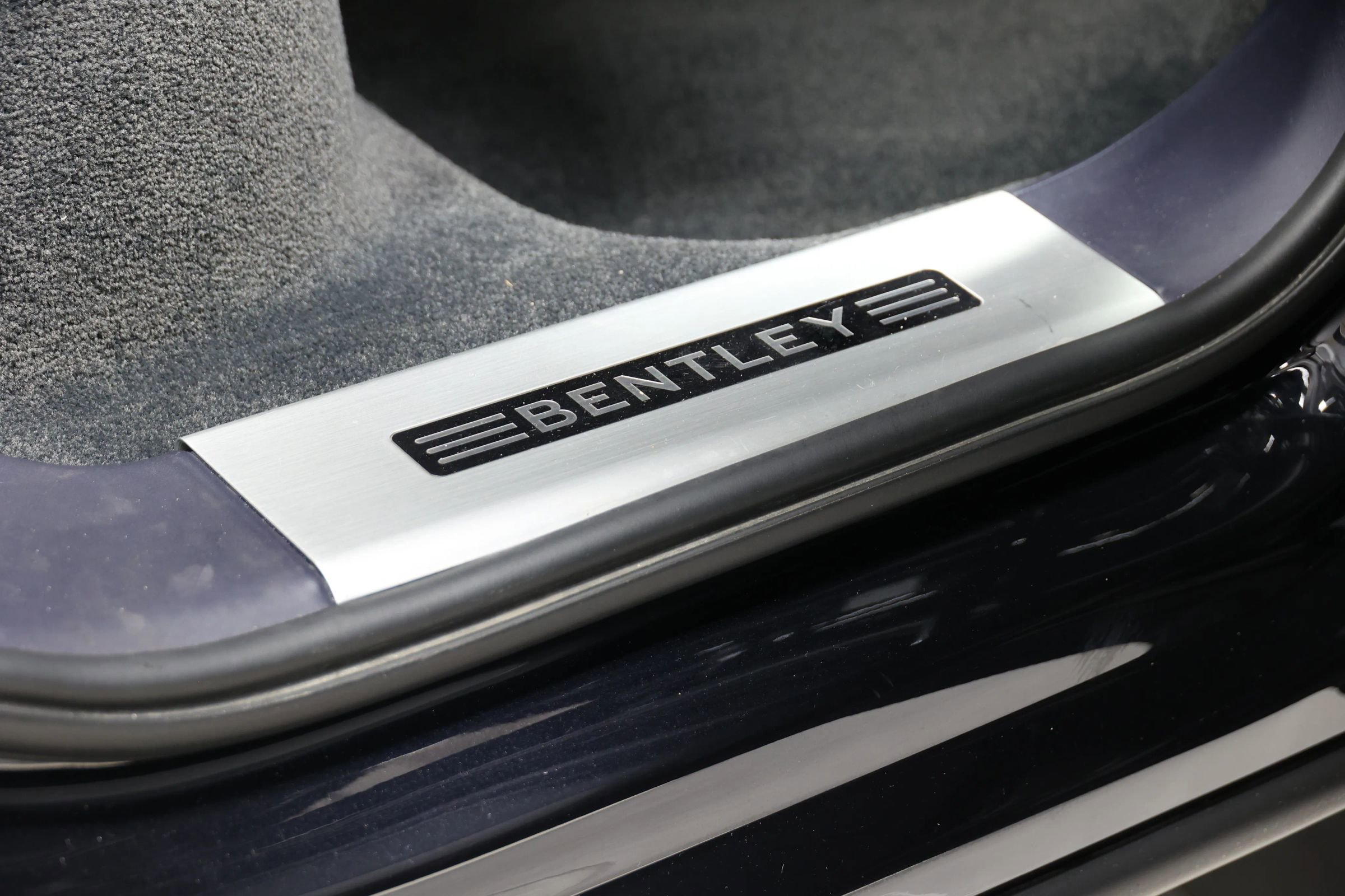 Used 2019 Bentley Bentayga AWD/4WD image 77