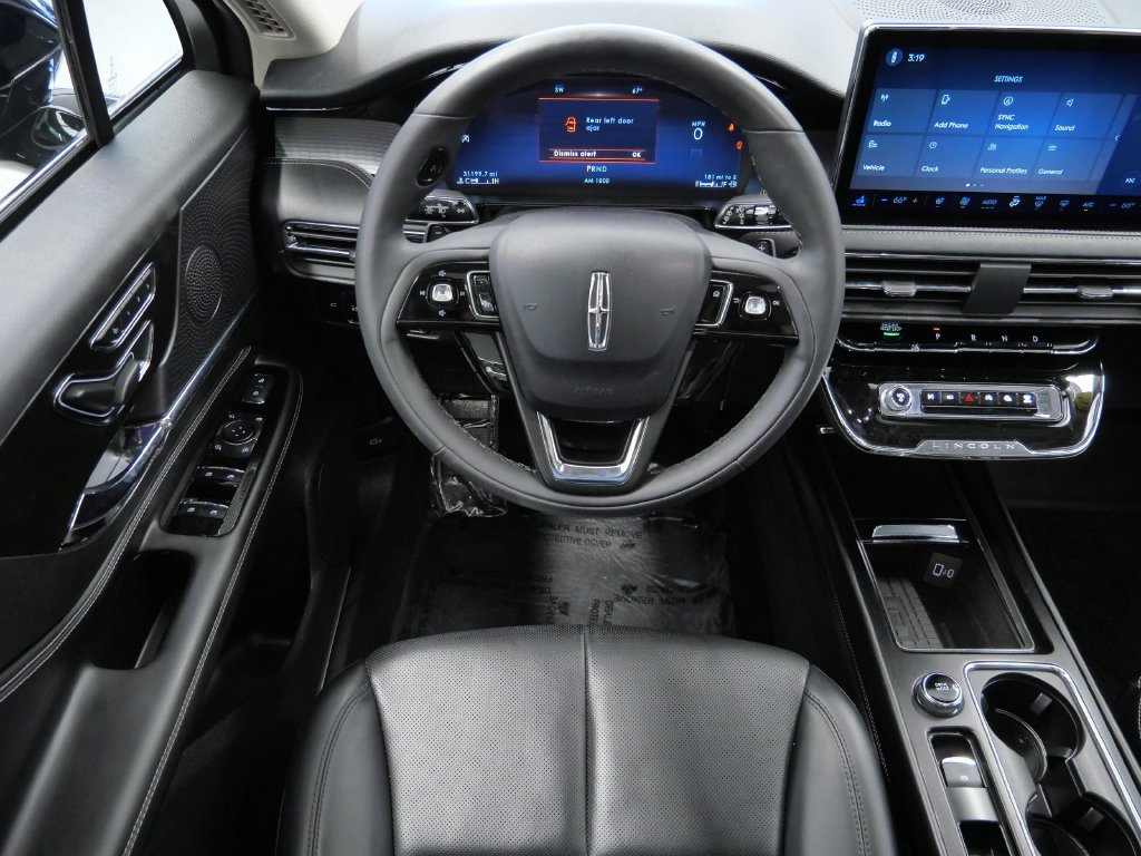 Used 2024 Lincoln Corsair AWD w/ Equipment Group 101A image 17