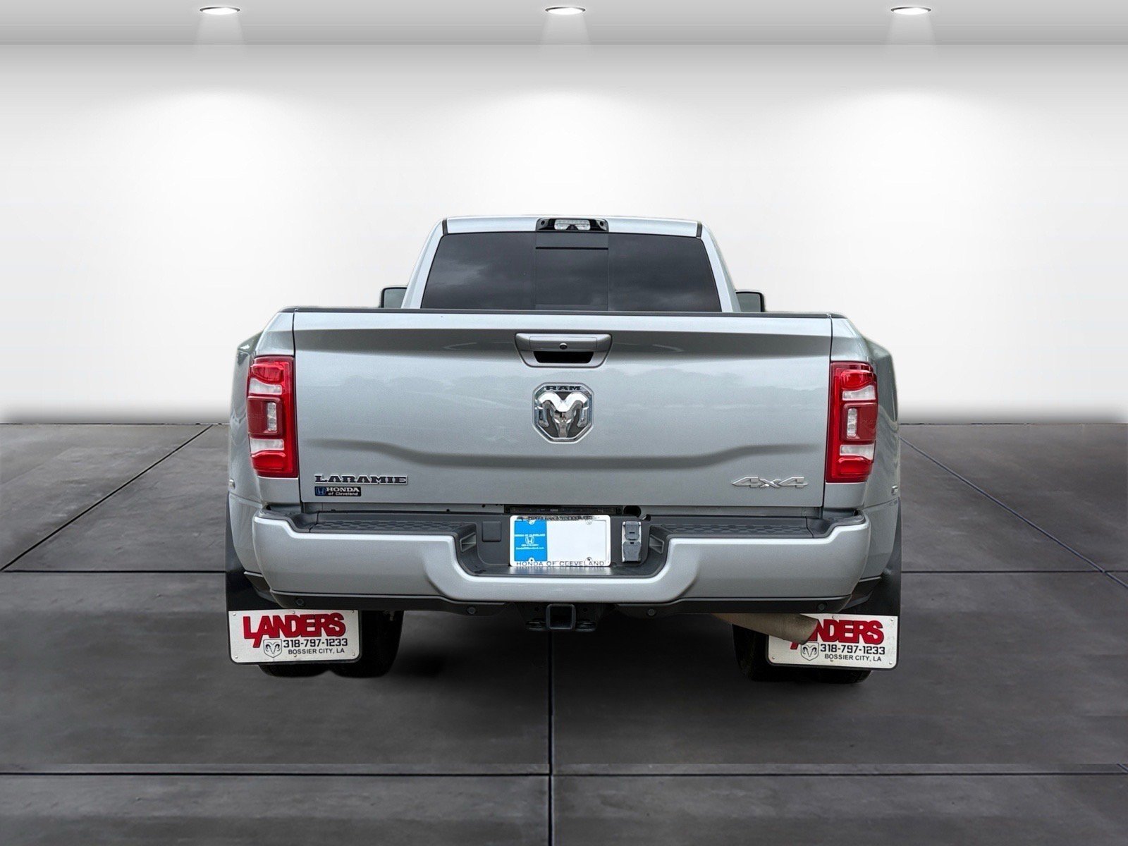 Used 2024 RAM 3500 Laramie w/ Safety Group AWD/4WD image 7