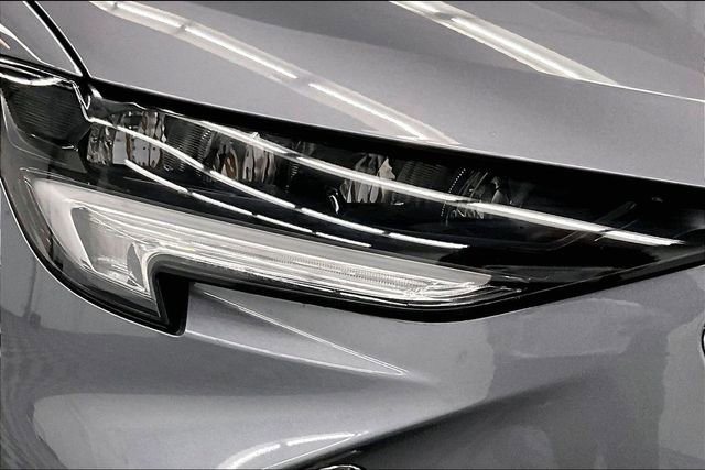 Used 2022 Buick Envision Essence w/ Safety Package image 32