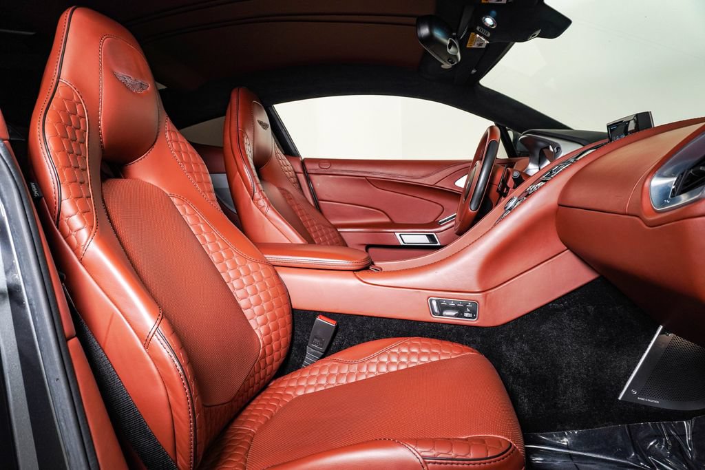 Used 2015 Aston Martin Vanquish Coupe RWD image 17