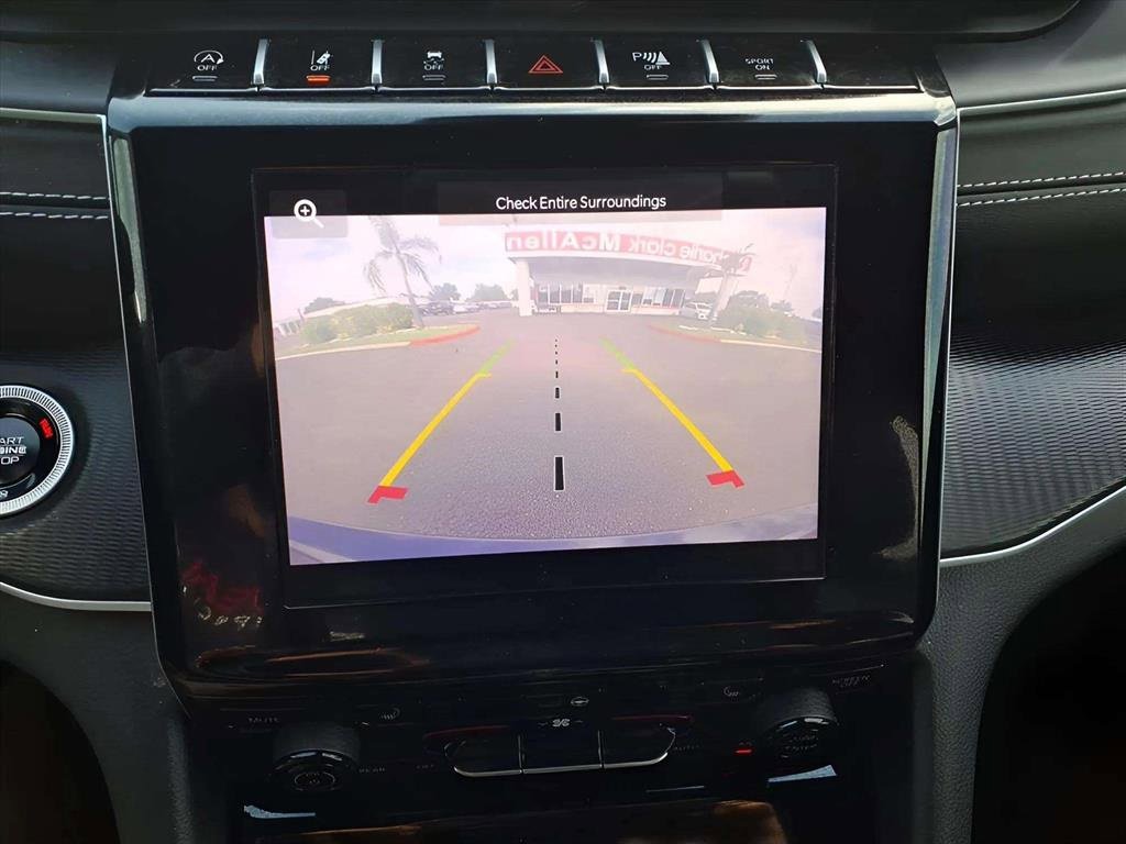 Used 2024 Jeep Grand Cherokee Altitude image 15