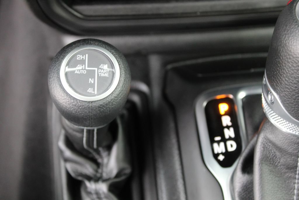 Used 2025 Jeep Wrangler Unlimited Sahara image 19