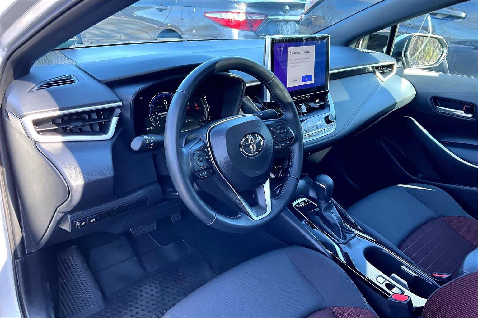 Used 2025 Toyota Corolla SE w/ SE Premium Package FWD image 16