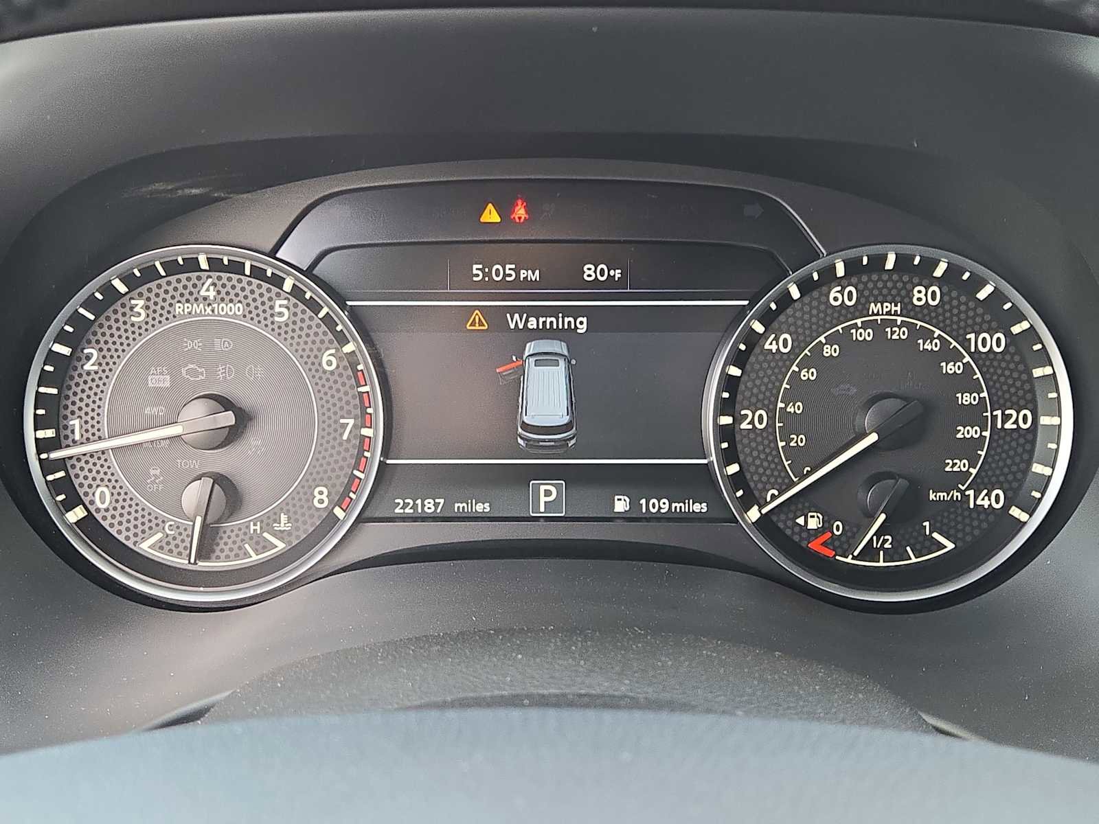 Used 2024 Nissan Armada SL w/ Midnight Edition Package RWD image 26