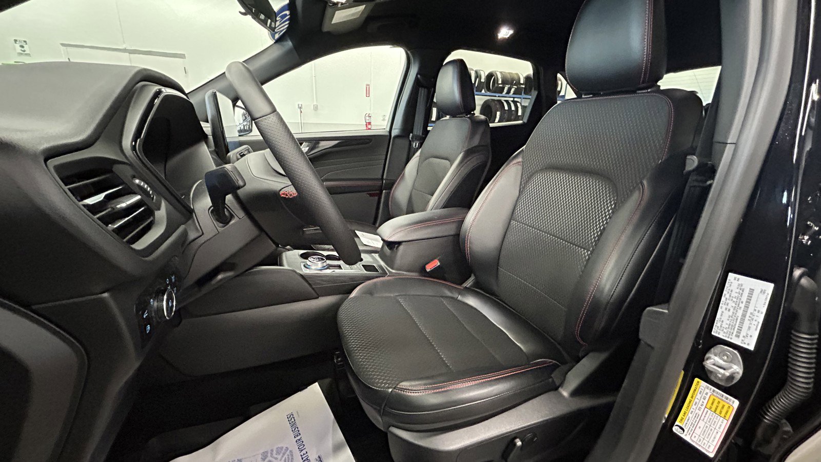 Used 2025 Ford Escape ST-Line Select w/ Tech Pack #2 AWD/4WD image 12