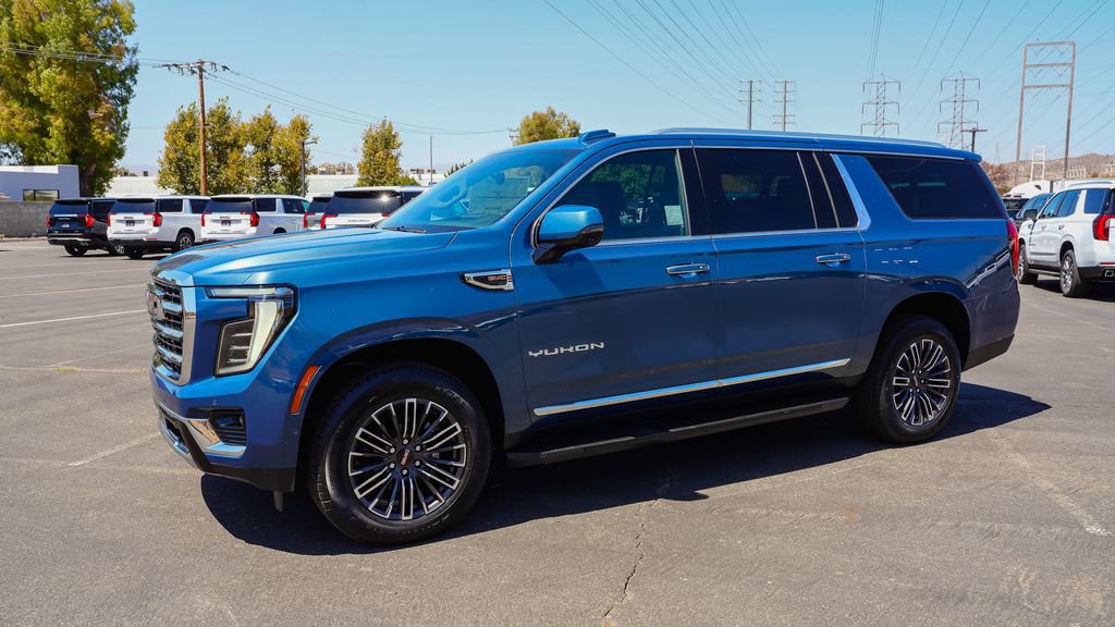 New 2026 GMC Yukon XL Elevation w/ Elevation Premium Package AWD/4WD image 3
