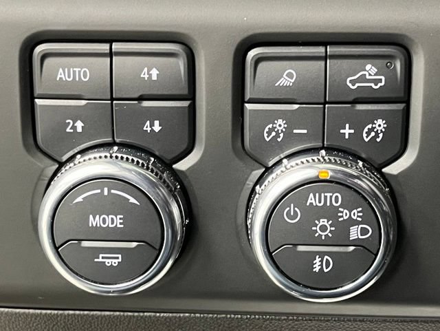 Used 2024 GMC Sierra 2500 AT4X AWD/4WD image 55
