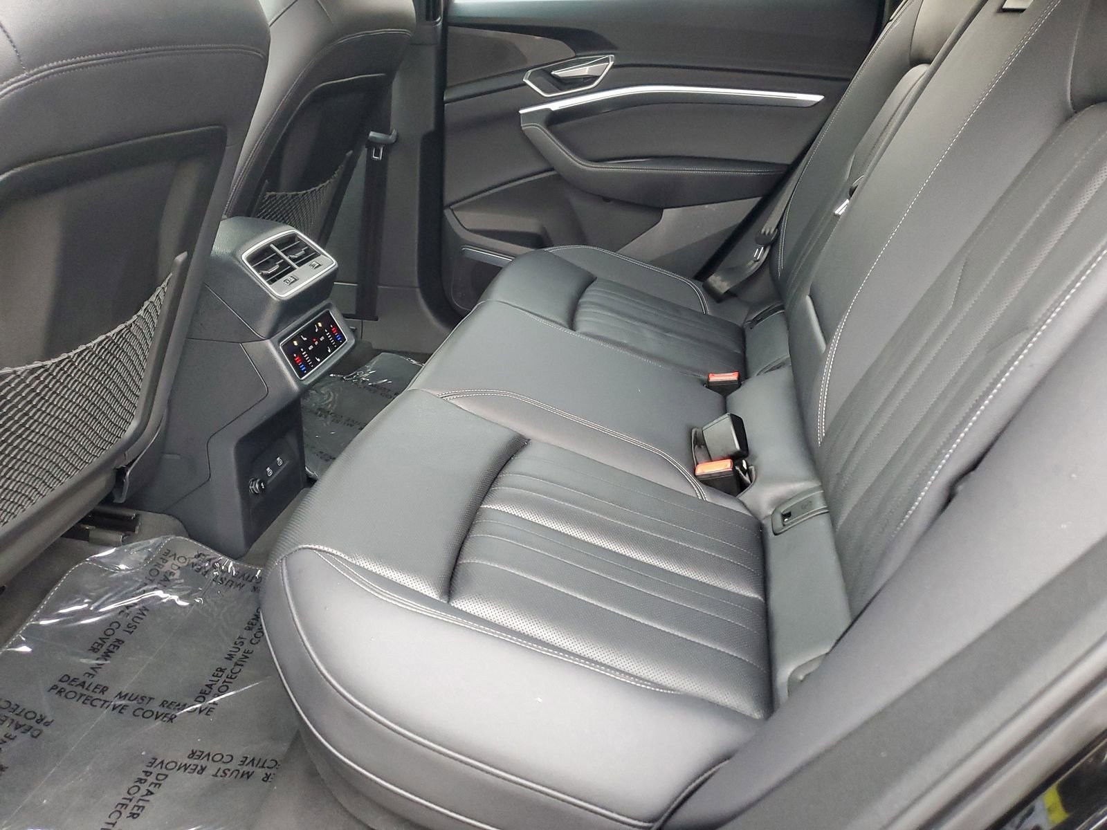 Used 2024 Audi Q8 e-tron Premium Plus w/ Premium Plus Package image 15