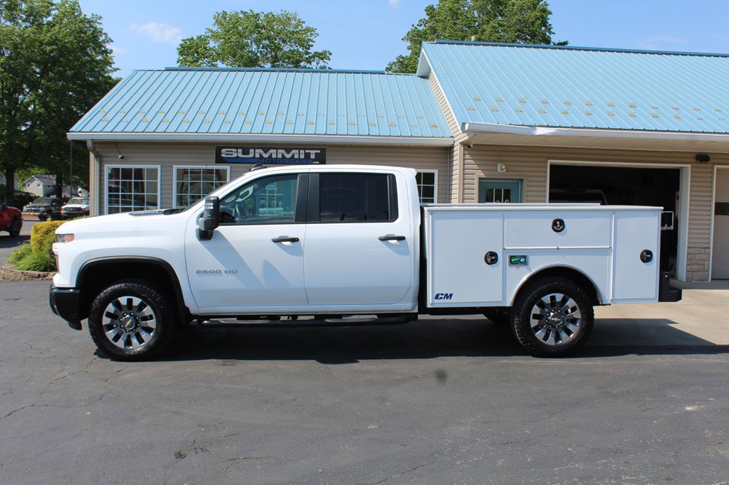 Used 2025 Chevrolet Silverado 2500 Custom w/ Custom Value Package AWD/4WD image 2
