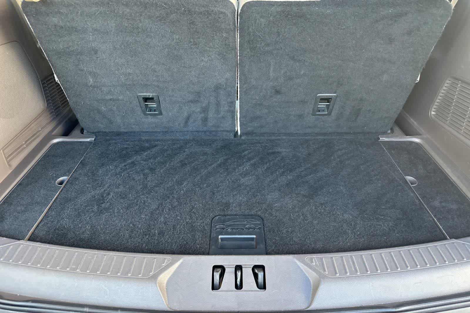 Used 2020 Ford Explorer Platinum AWD/4WD image 17