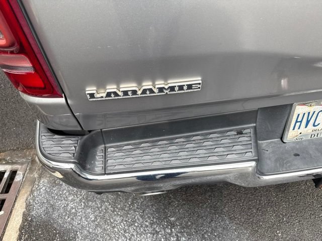 Used 2019 RAM 1500 Laramie AWD/4WD image 5