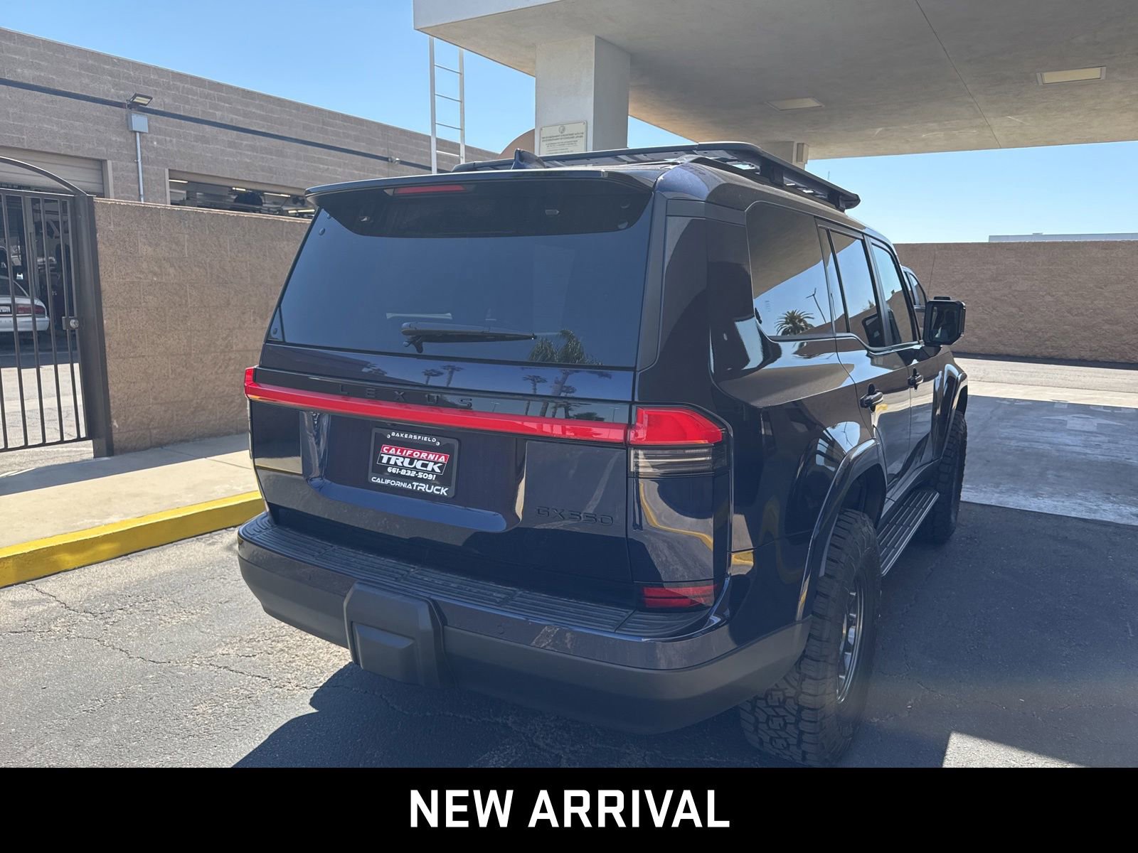 Used 2026 Lexus GX 550 w/ Accessory Package (31) AWD/4WD image 4