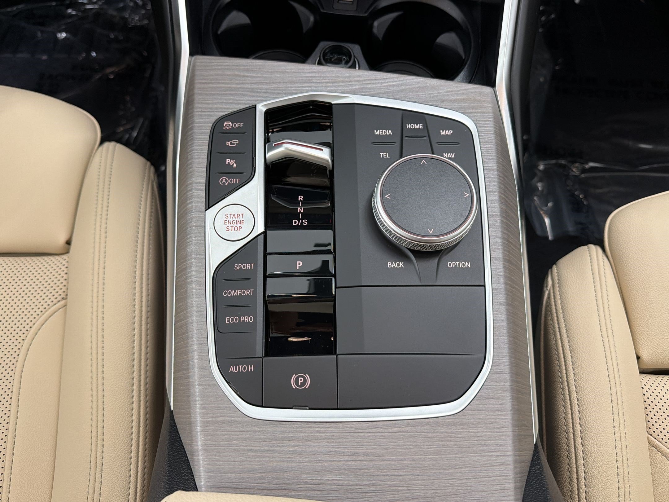 New 2026 BMW 330i Sedan w/ Premium Package RWD image 16