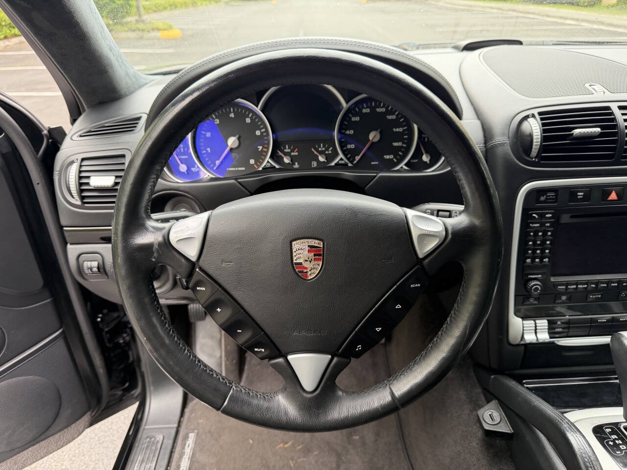 Used 2008 Porsche Cayenne Turbo AWD/4WD image 16