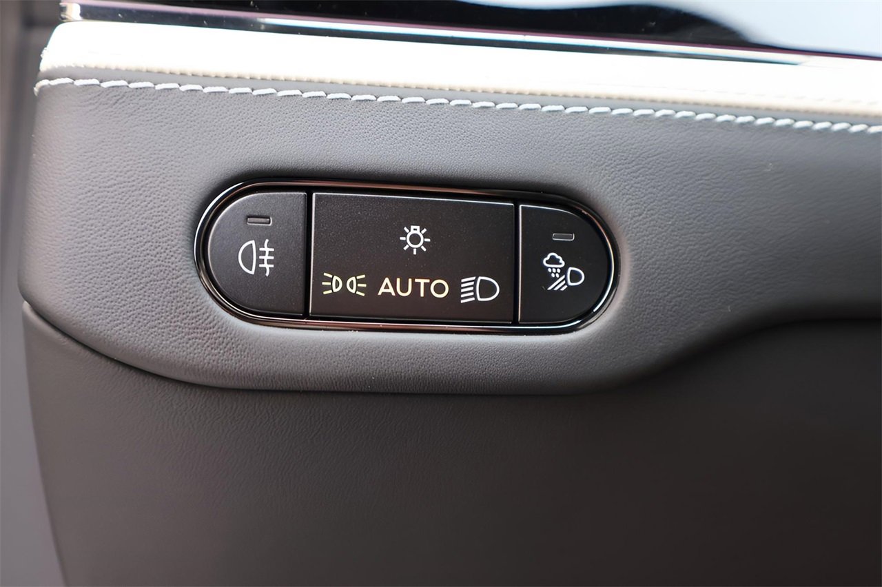 New 2025 Bentley Flying Spur Plug-In Hybrid image 23