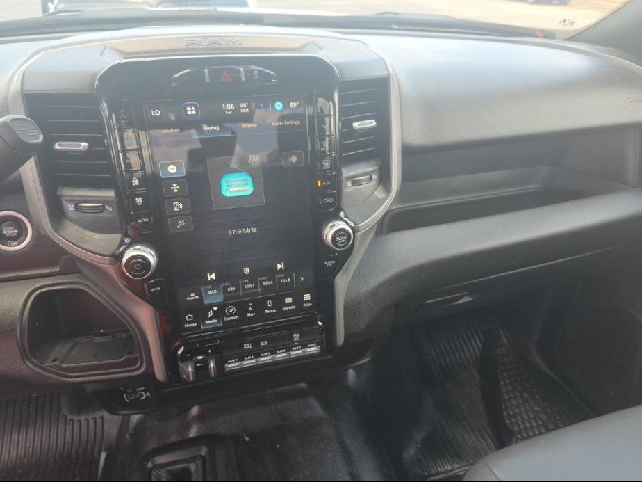 Used 2023 RAM 2500 Tradesman w/ Chrome Appearance Group AWD/4WD image 9