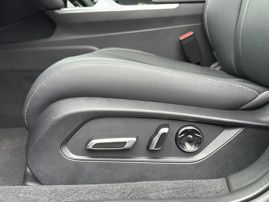 Certified 2025 Acura TLX w/ Technology Package image 22