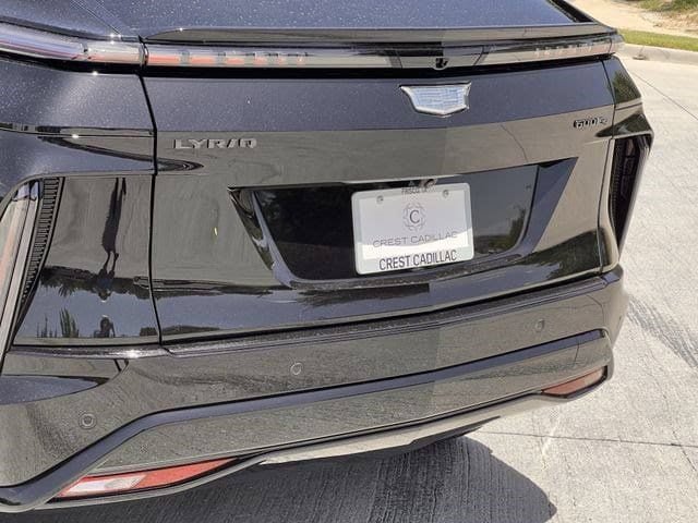 New 2026 Cadillac Lyriq Premium Sport w/ LPO, ONYX Package AWD/4WD image 7