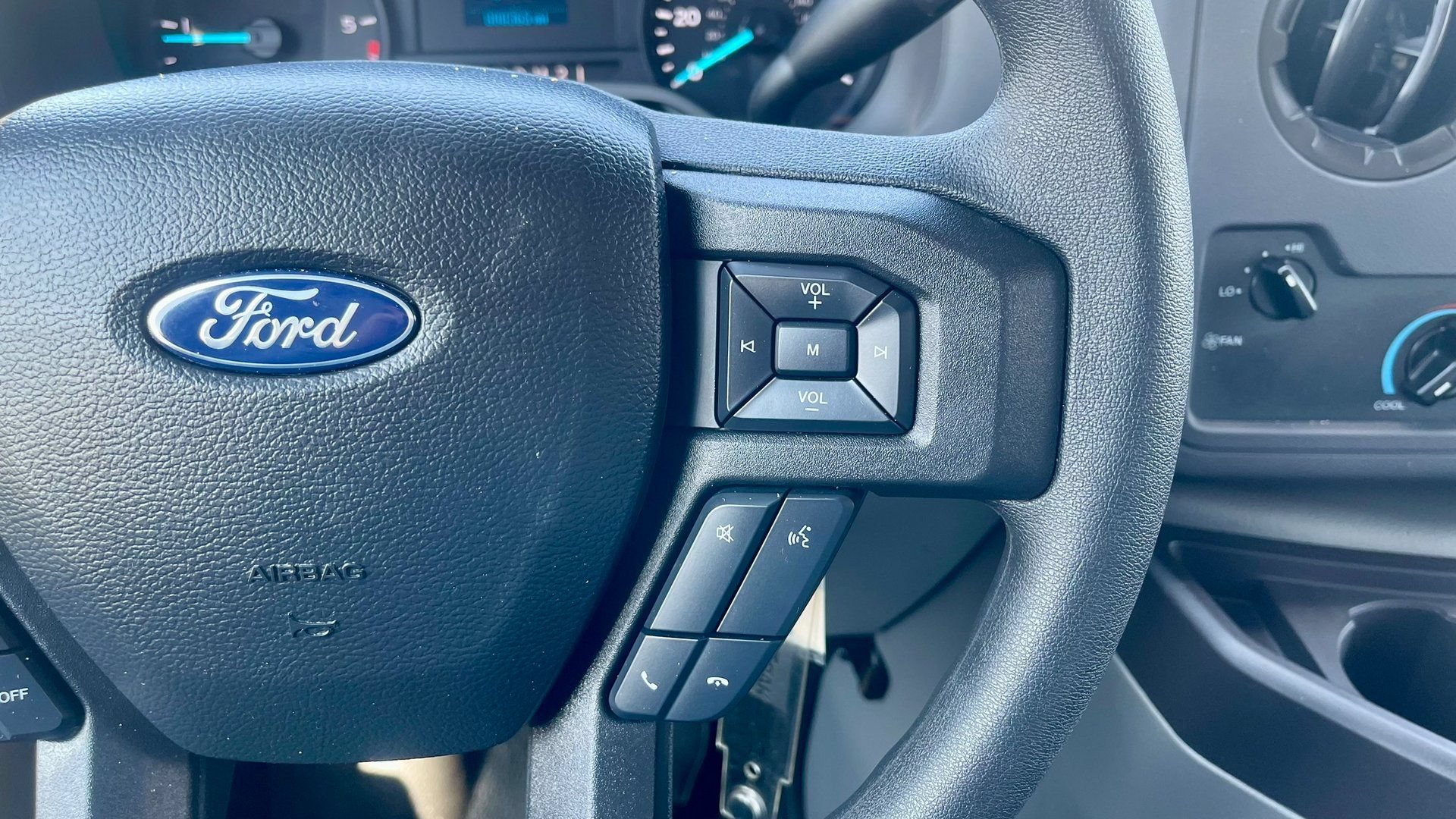 New 2025 Ford E-350 and Econoline 350 Super Duty w/ Power Equipment Group RWD image 18