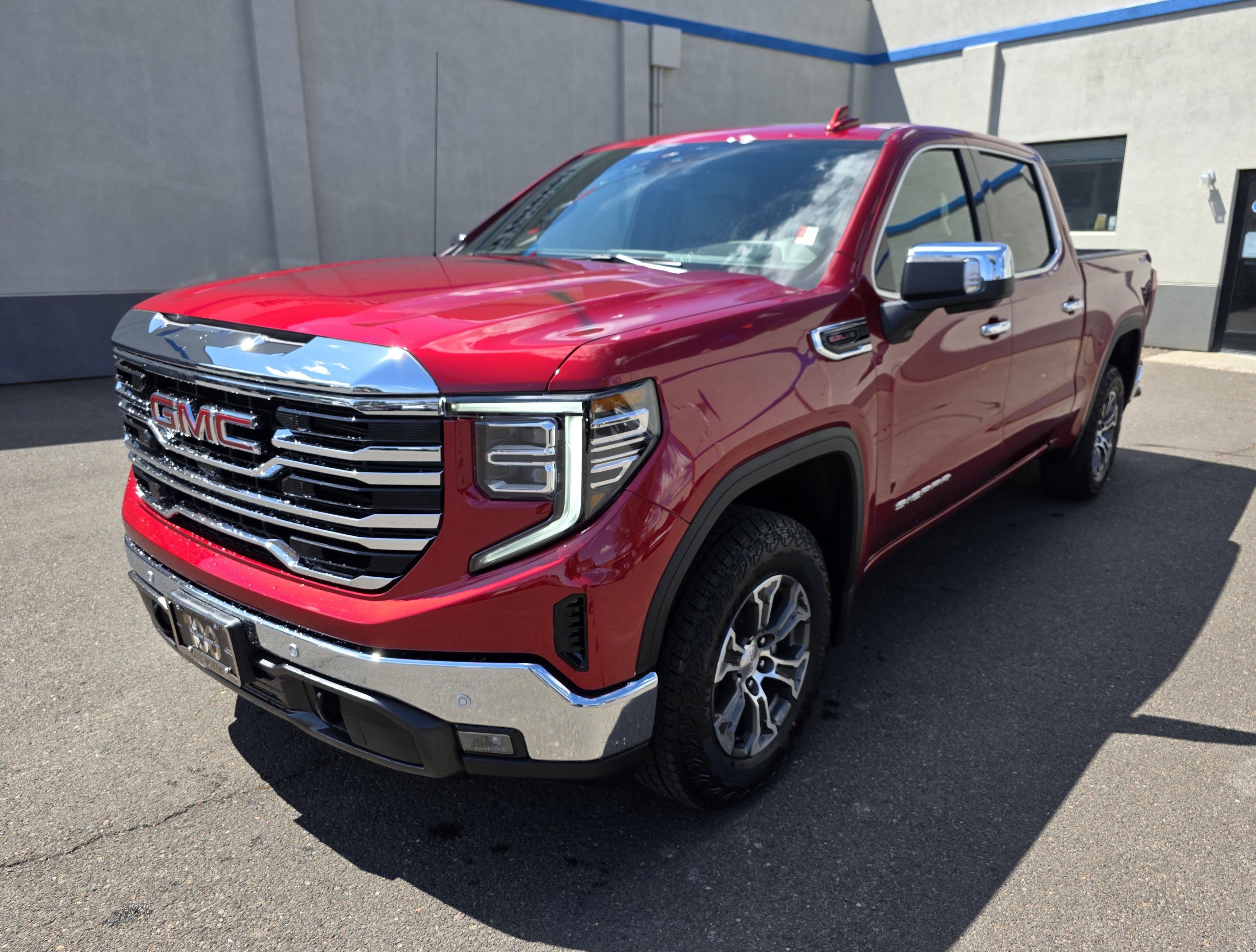 New 2026 GMC Sierra 1500 SLT w/ SLT Convenience Package image 4