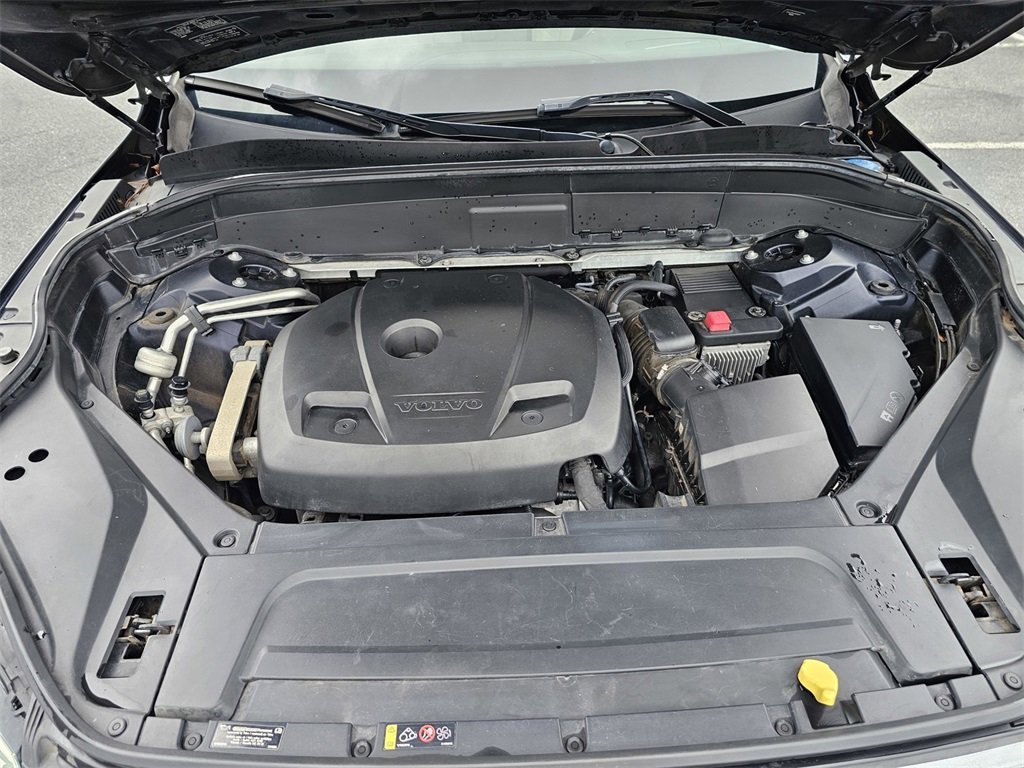 Used 2016 Volvo XC90 T6 Momentum w/ Momentum Plus Package image 26