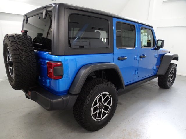 Certified 2025 Jeep Wrangler Unlimited Rubicon w/ Convenience Group AWD/4WD image 23