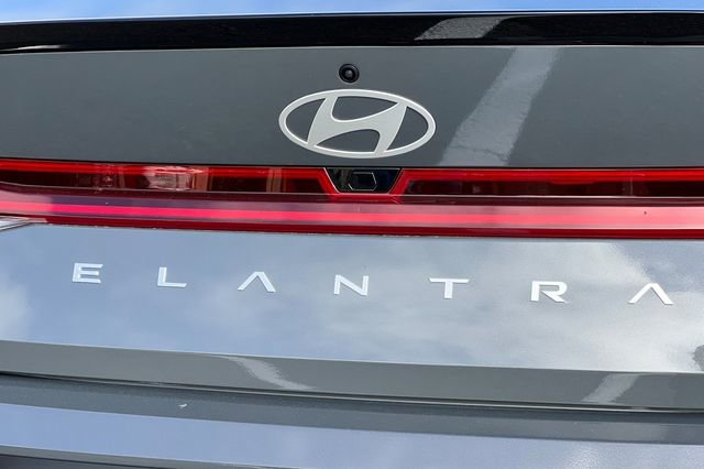New 2026 Hyundai Elantra SEL Sport image 9