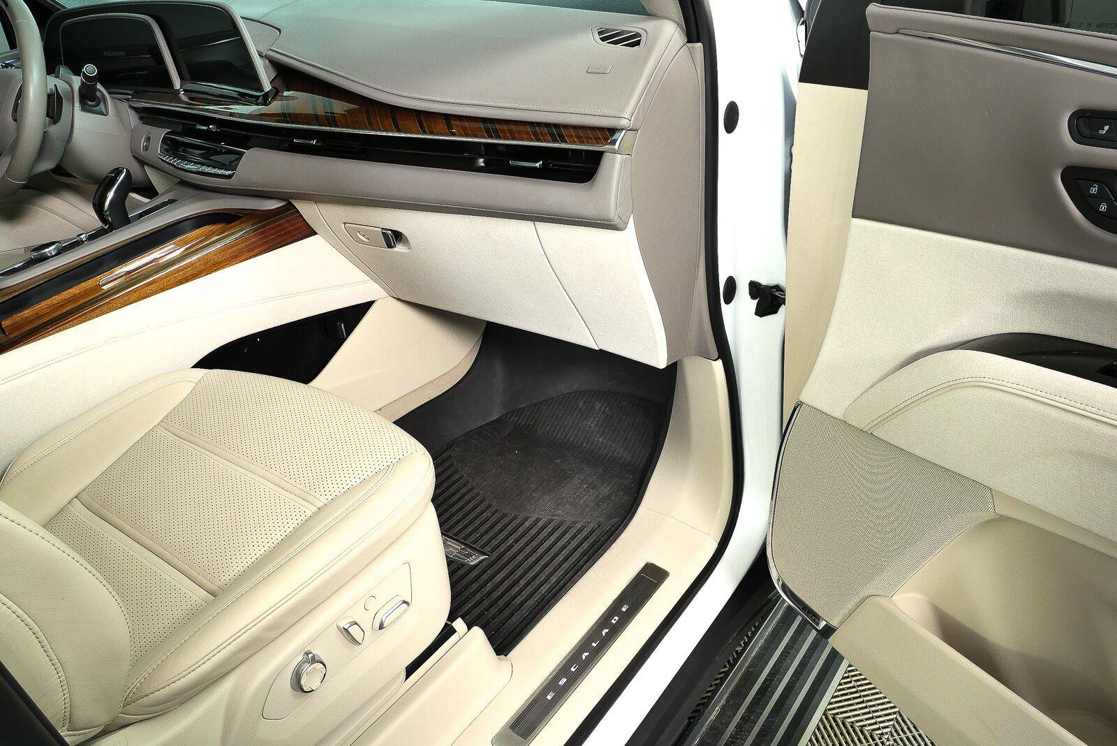 Used 2023 Cadillac Escalade ESV Sport Platinum AWD/4WD image 24