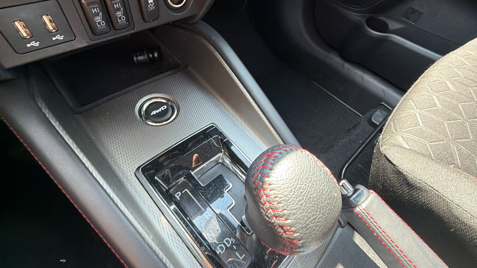 Used 2025 Mitsubishi Outlander Sport AWD image 33