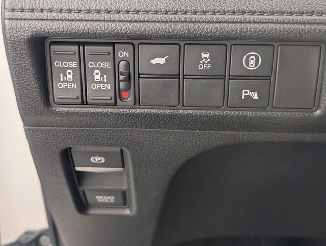Used 2023 Honda Odyssey Touring image 16