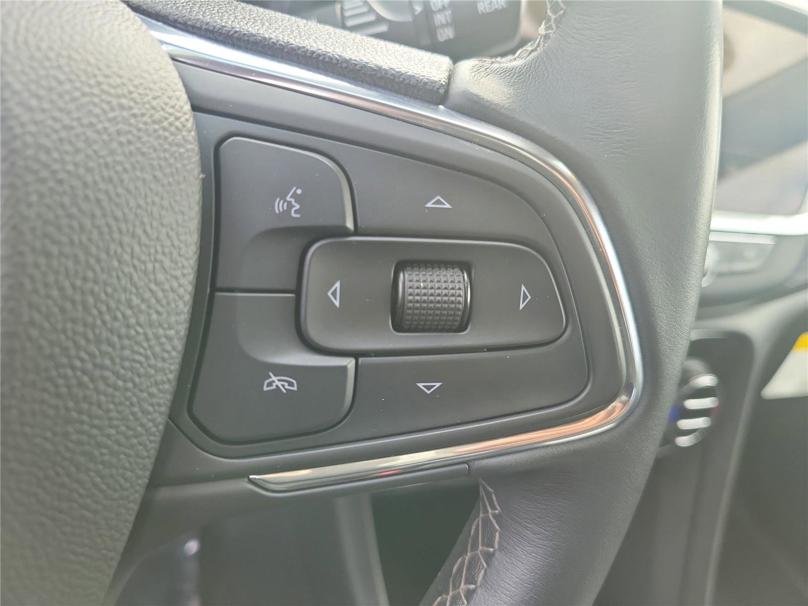 Used 2021 Buick Encore GX Select image 25