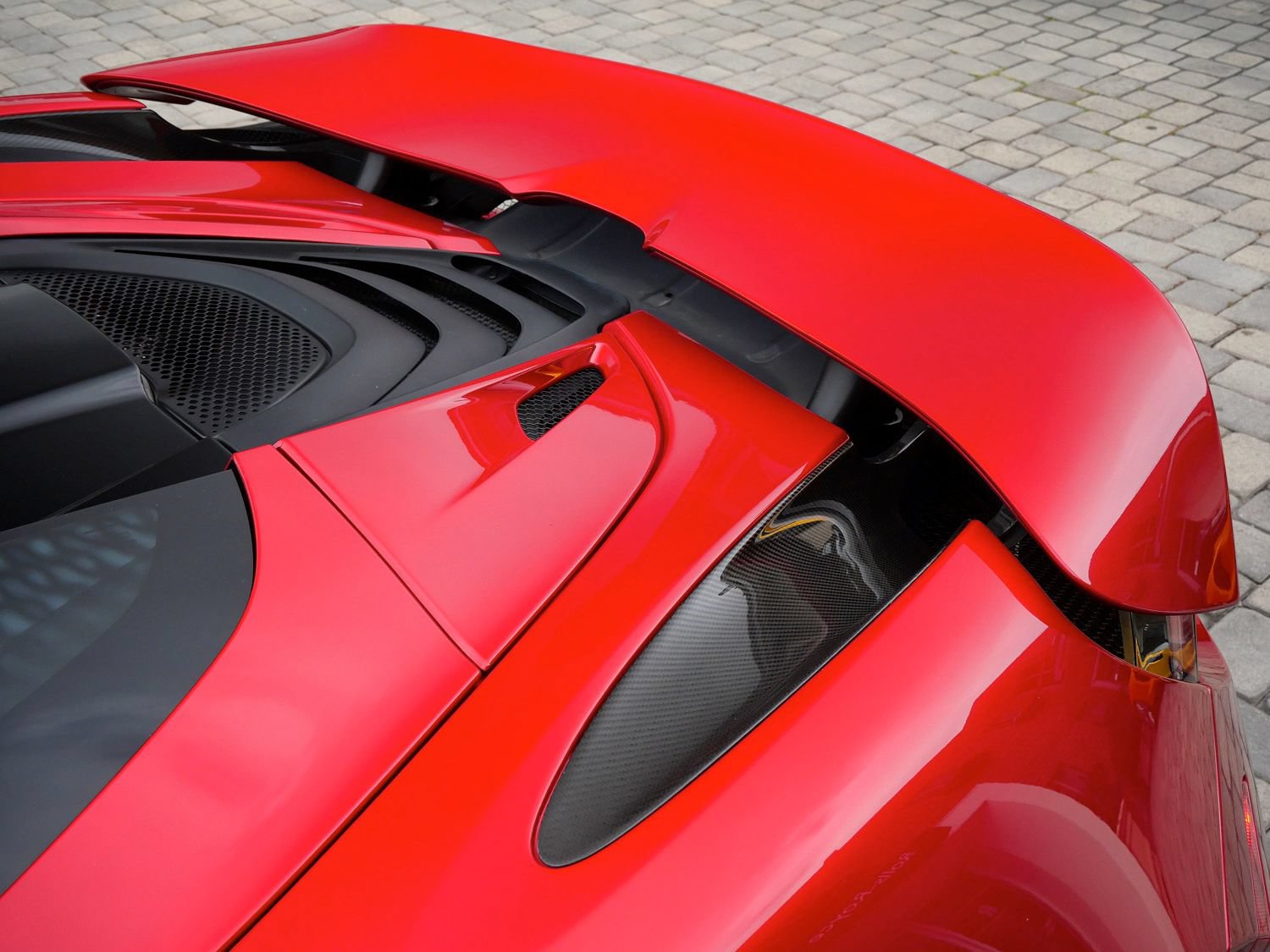 Used 2020 McLaren 720S Performance RWD image 23