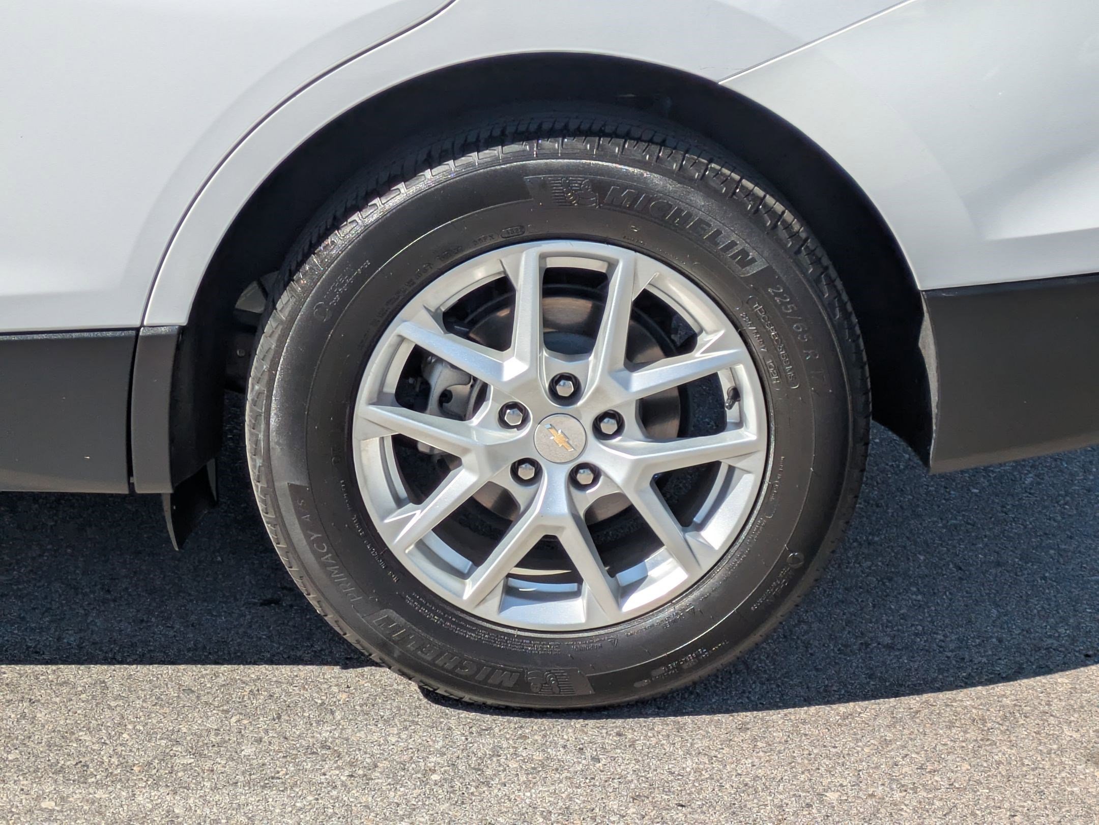 Used 2023 Chevrolet Equinox LS w/ LPO, Cargo Package image 9