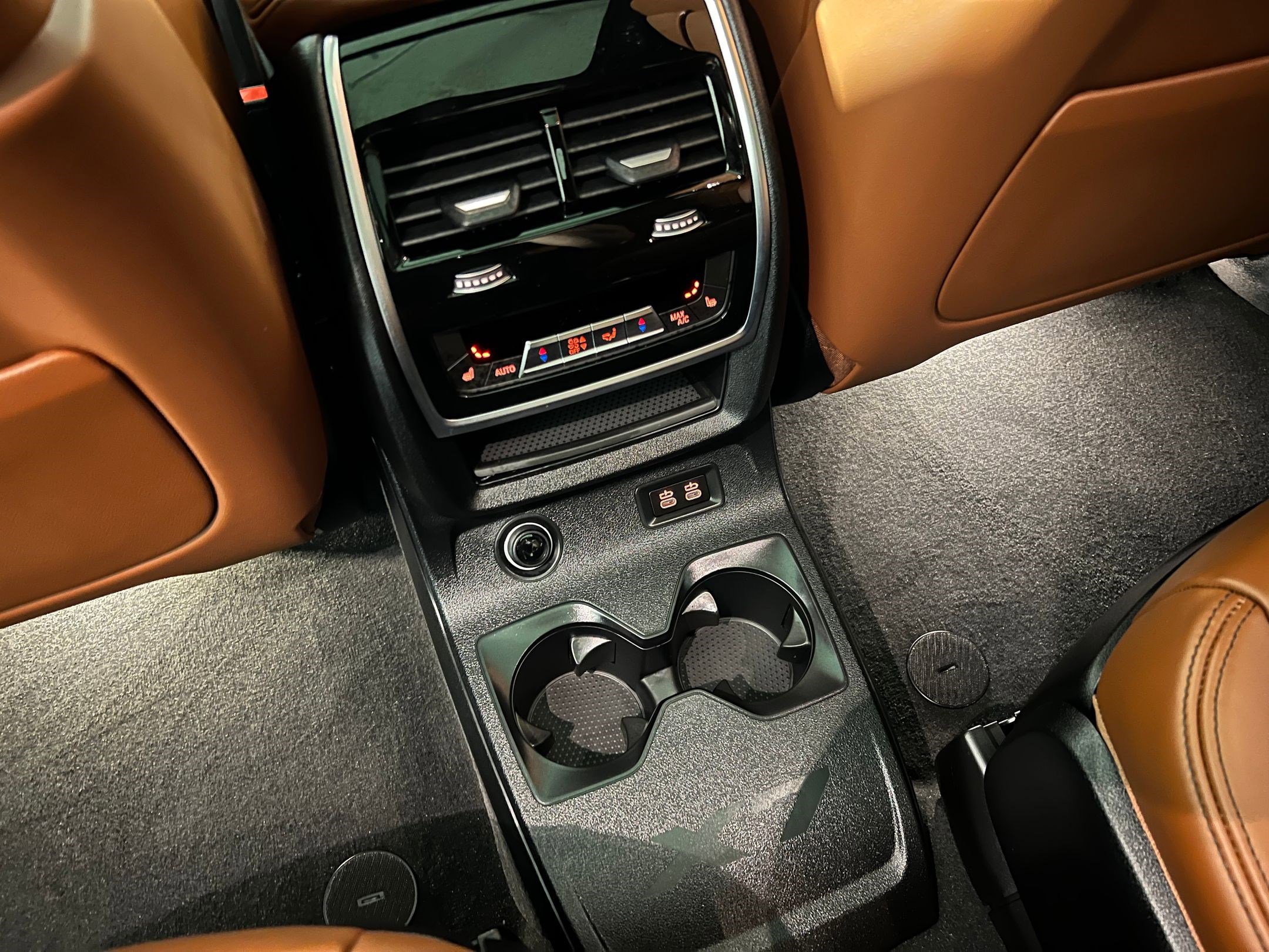 New 2026 BMW X7 M60i image 37