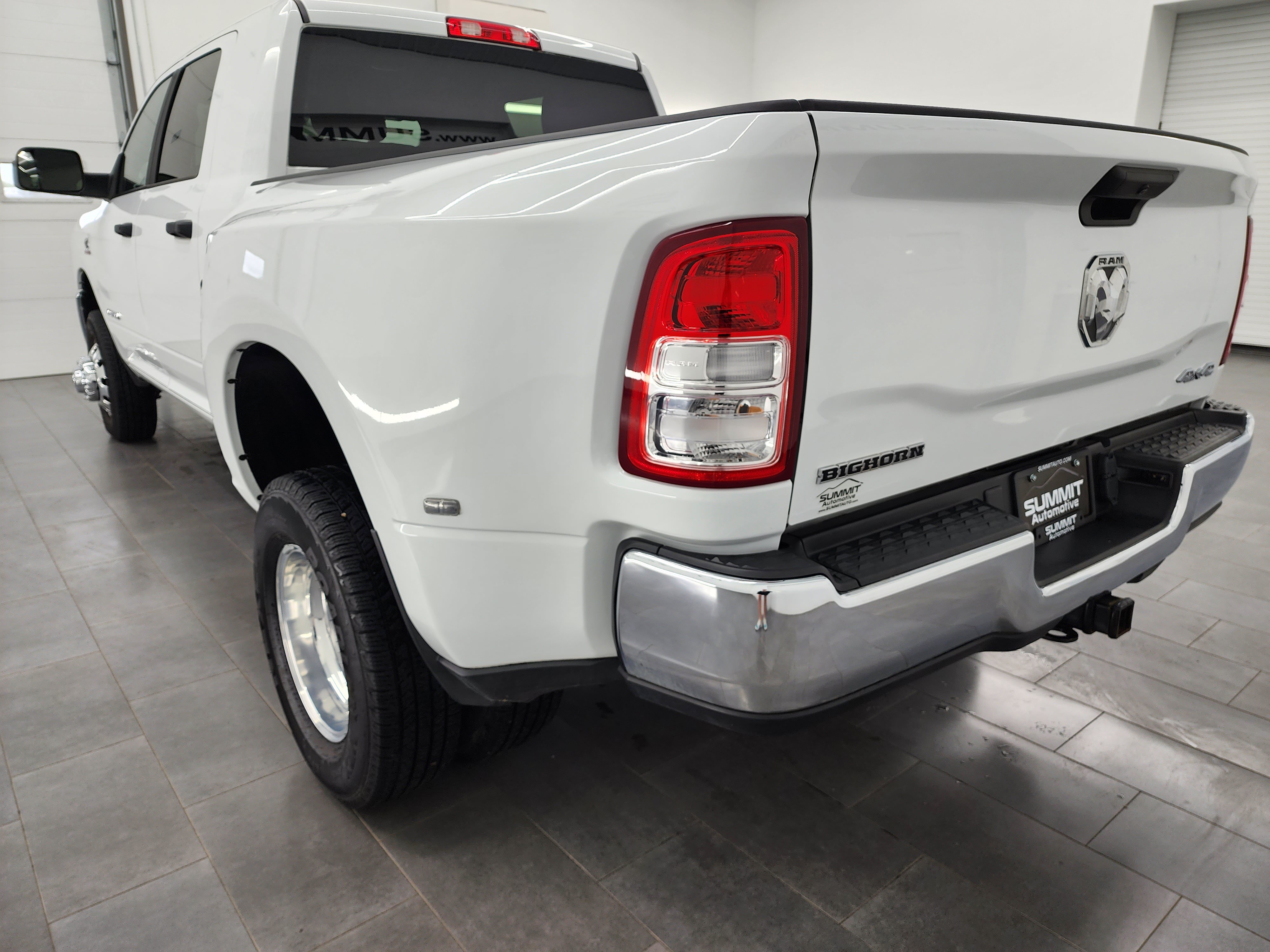 Used 2022 RAM 3500 Big Horn w/ Protection Group AWD/4WD image 6