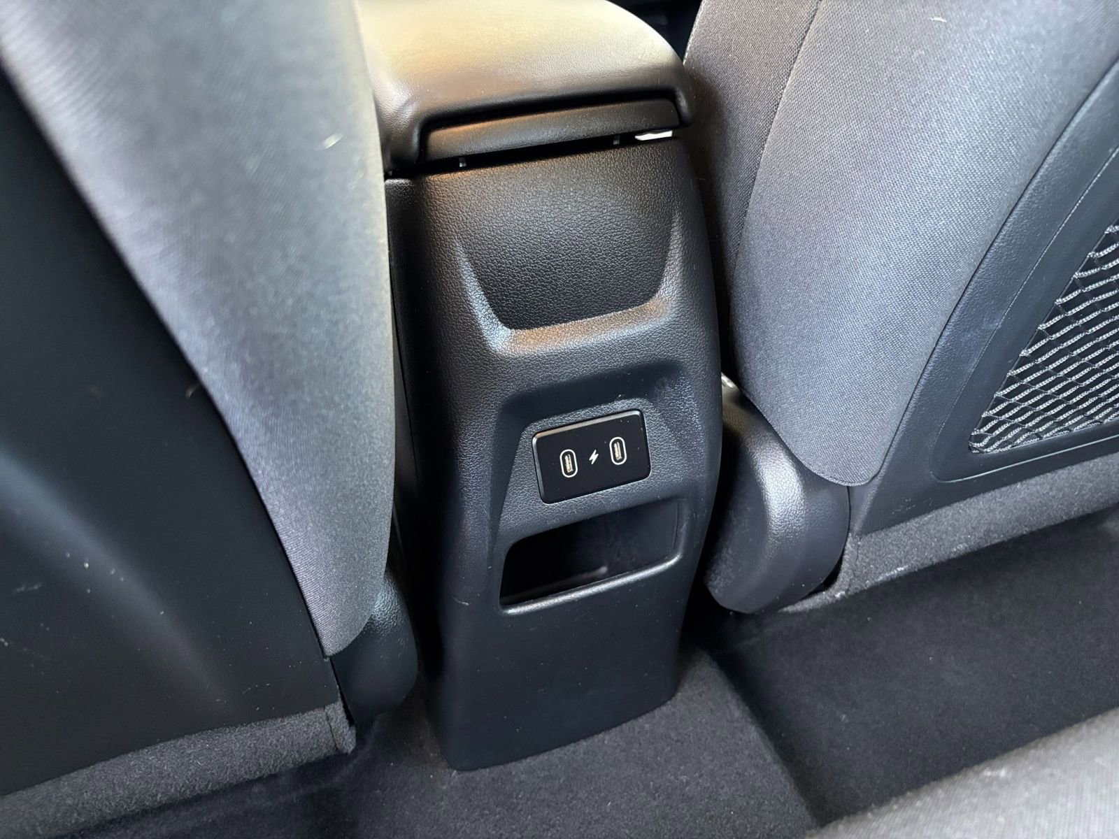 Used 2025 Hyundai Venue SEL image 22