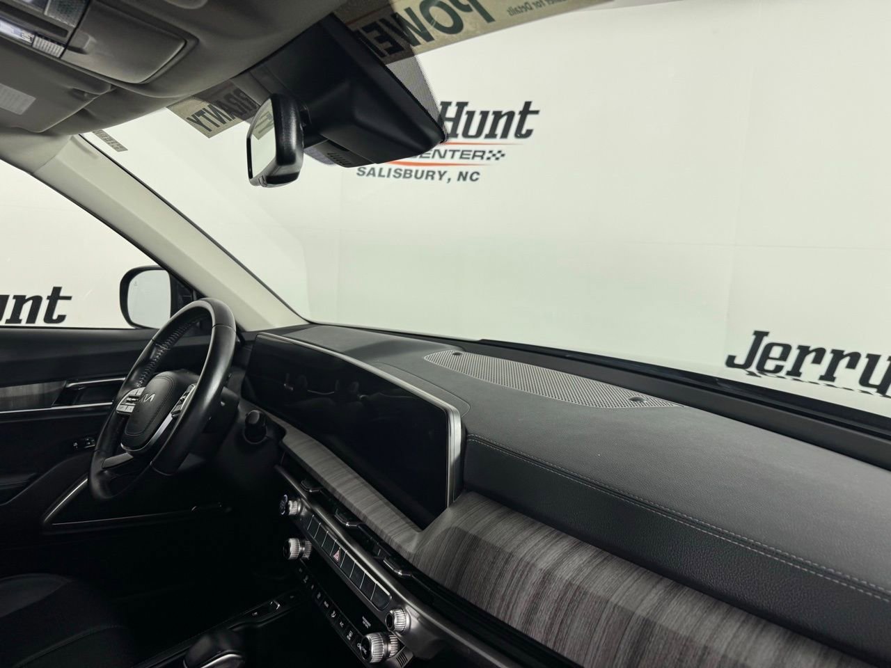 Used 2024 Kia Telluride EX image 34