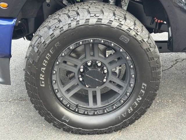 New 2026 Ford F250 Lariat w/ Black Appearance Package image 5