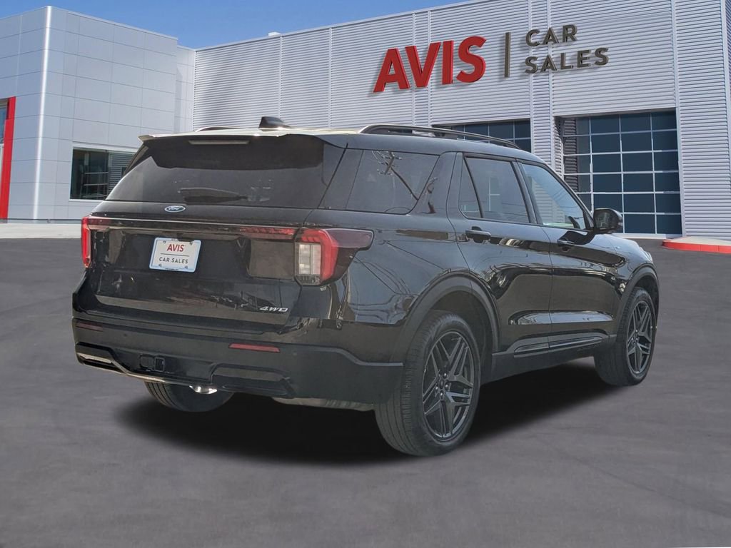Used 2025 Ford Explorer ST-Line w/ ST-Line Street Pack image 6