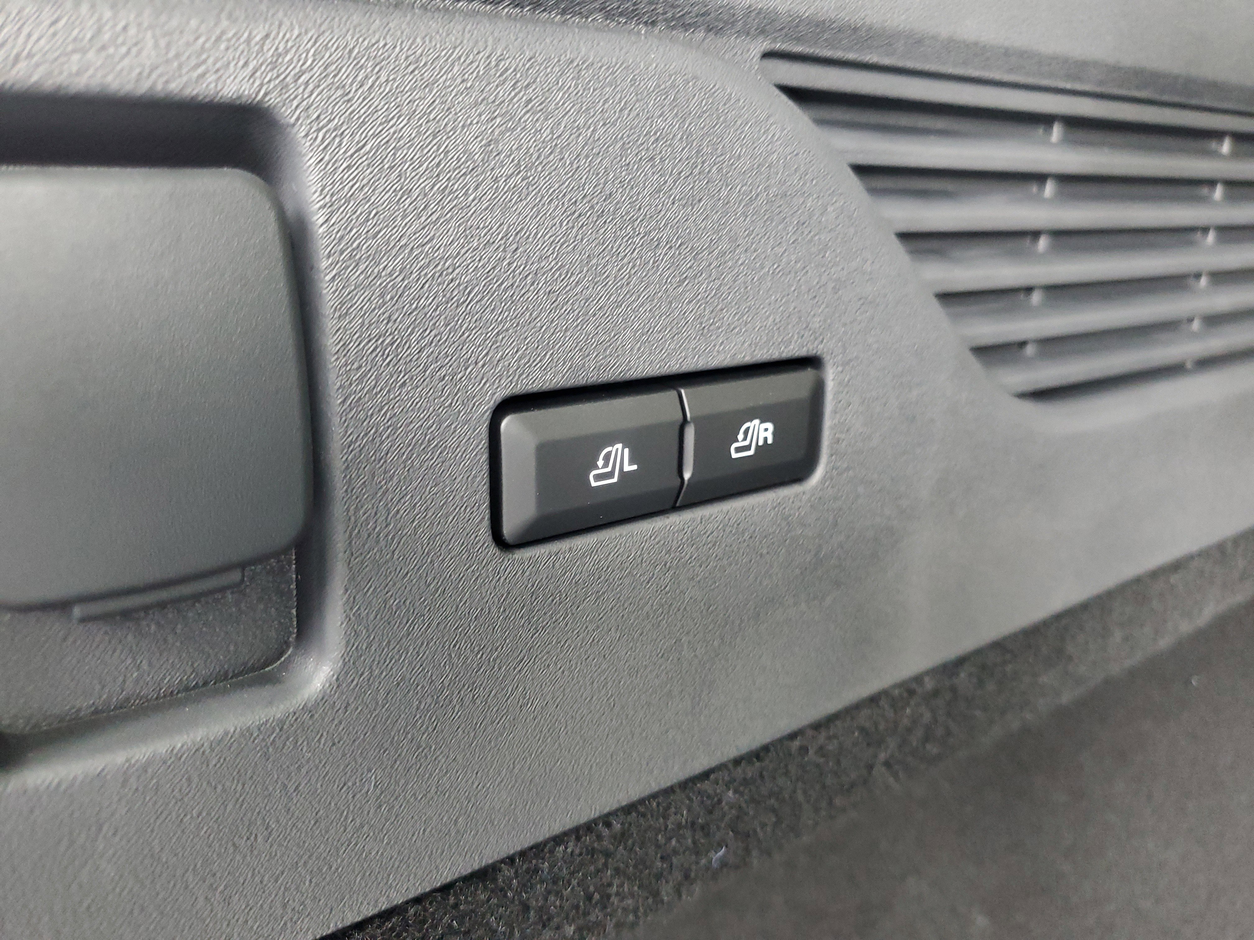 New 2026 Lincoln Nautilus Reserve w/ Jet Appearance Package image 32