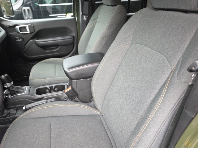 Used 2024 Jeep Wrangler Unlimited Sport AWD/4WD image 10