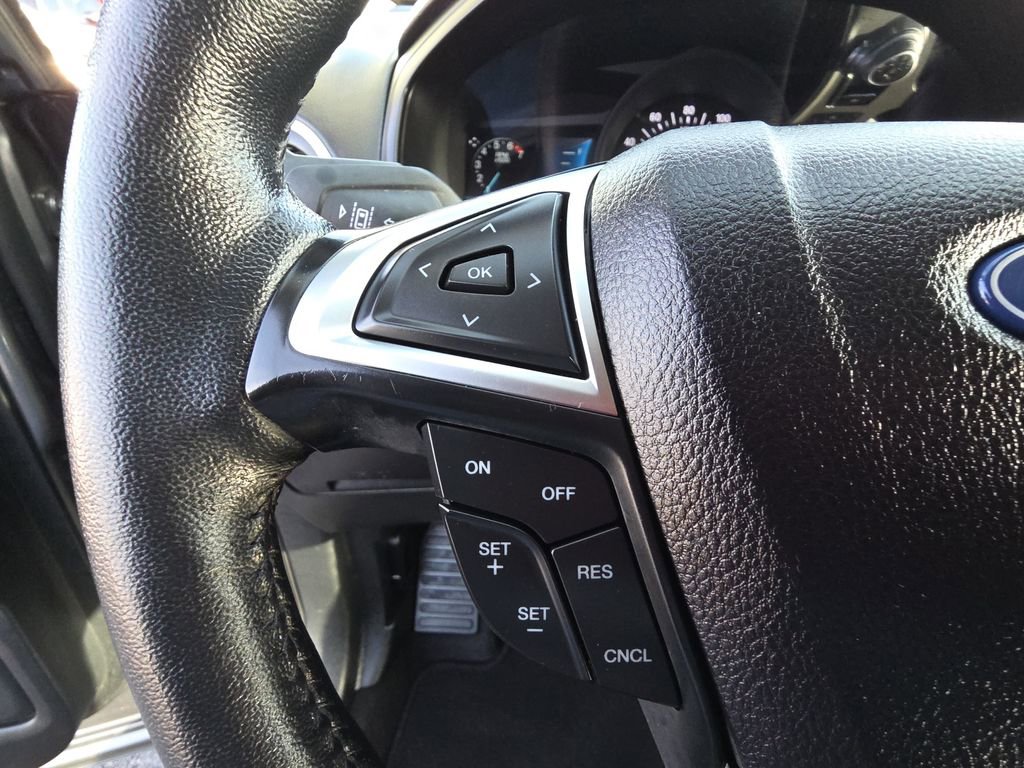 Used 2024 Ford Edge Titanium image 18