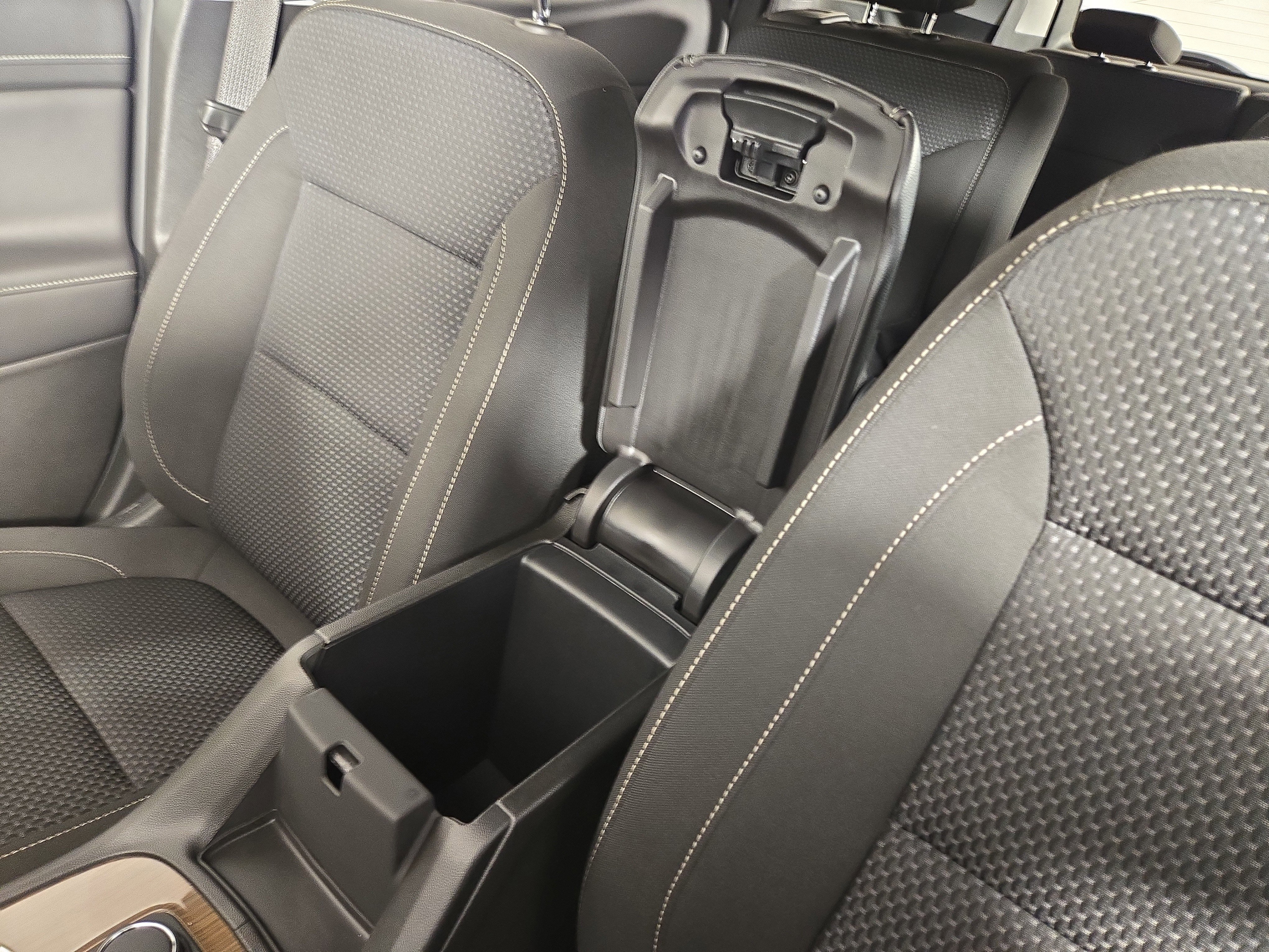 Certified 2023 GMC Acadia SLE w/ Elevation Edition image 28